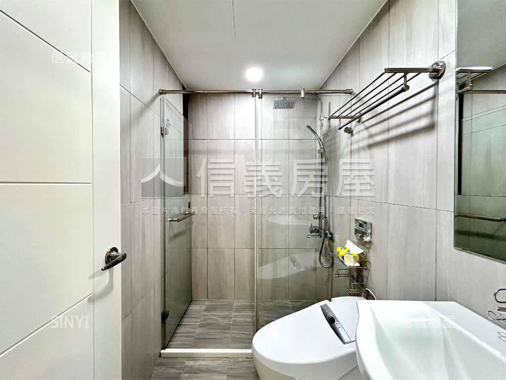 東園綻稀有美二房車位房屋室內格局與周邊環境