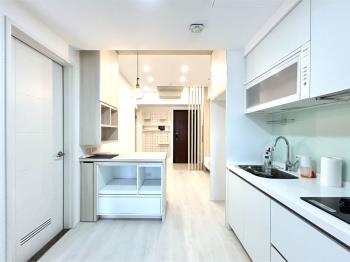 東園綻稀有美二房車位