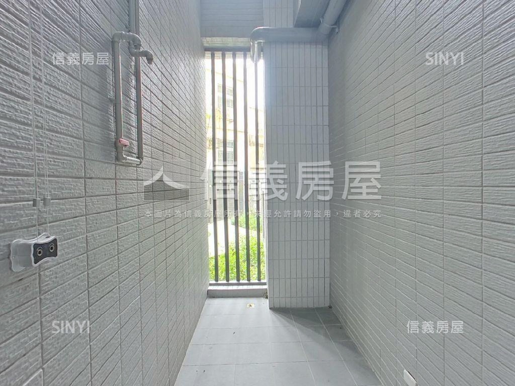 和美全新兩房附平面車位房屋室內格局與周邊環境