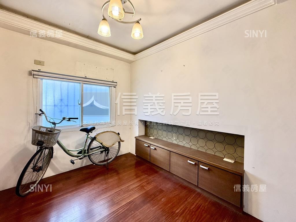 五福路成家電梯兩房兩衛房屋室內格局與周邊環境