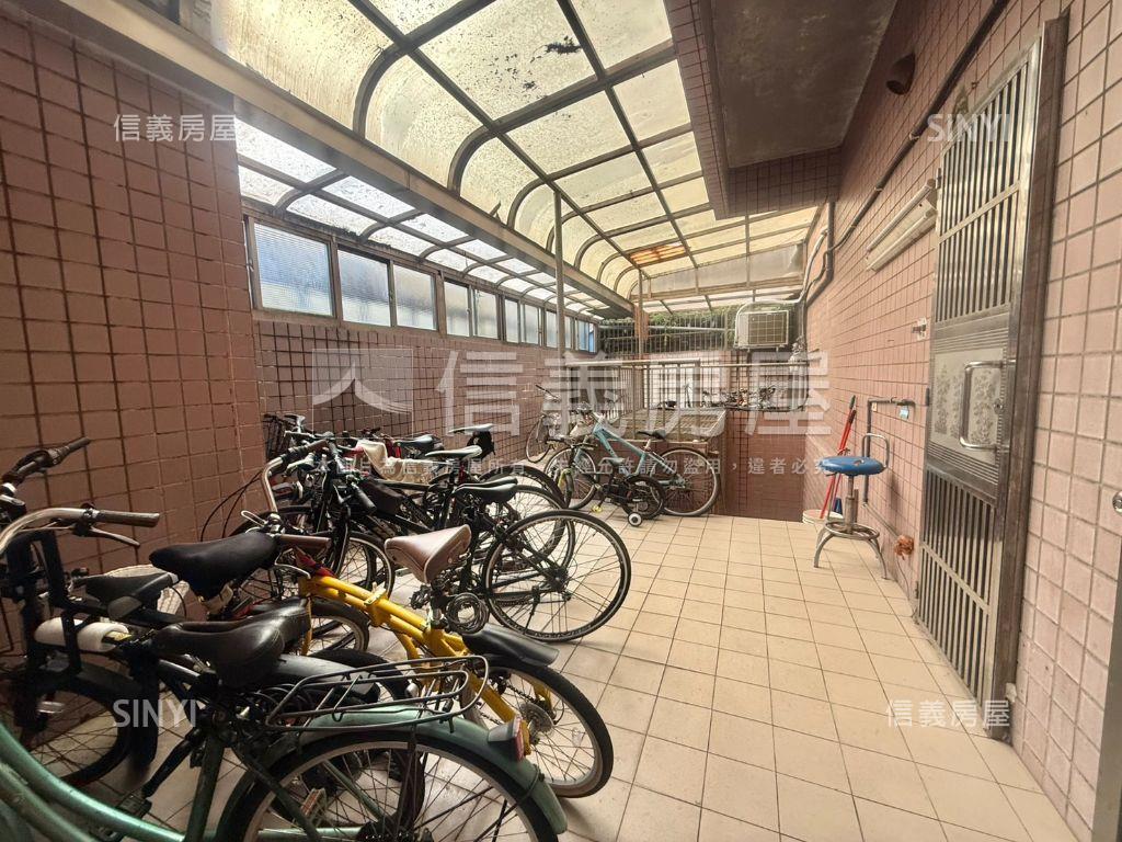 ⭐八方雲集金店面⭐房屋室內格局與周邊環境