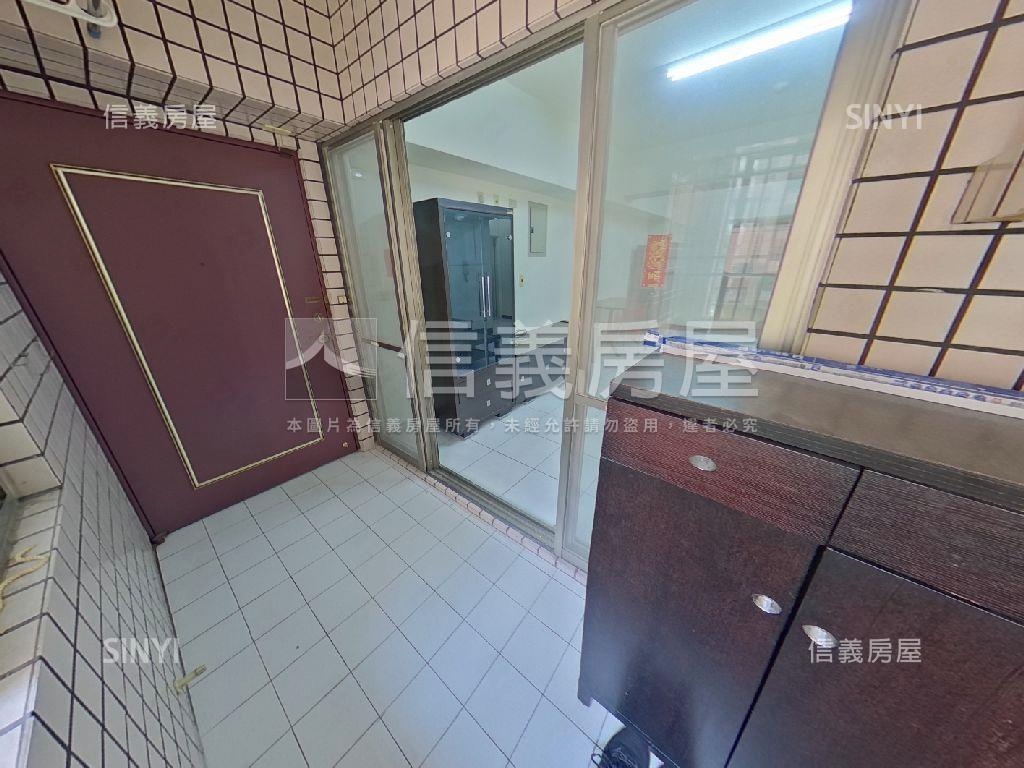 中興大學學府商圈三房車位房屋室內格局與周邊環境