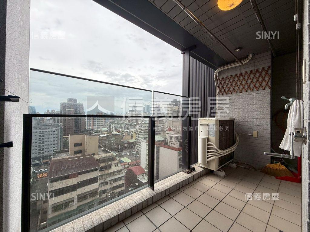 晶麒邊間兩房帶車位房屋室內格局與周邊環境