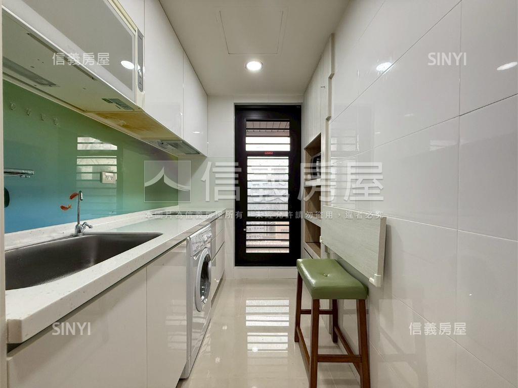 晶麒邊間兩房帶車位房屋室內格局與周邊環境