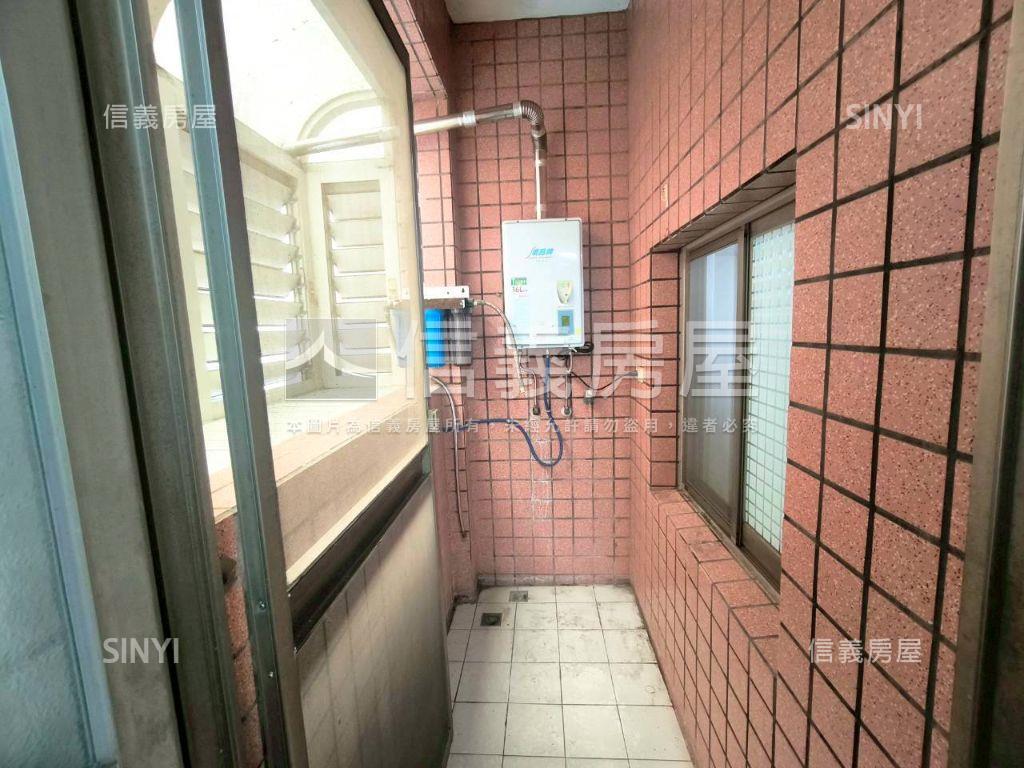 南勢８米路前庭院溫馨透天房屋室內格局與周邊環境