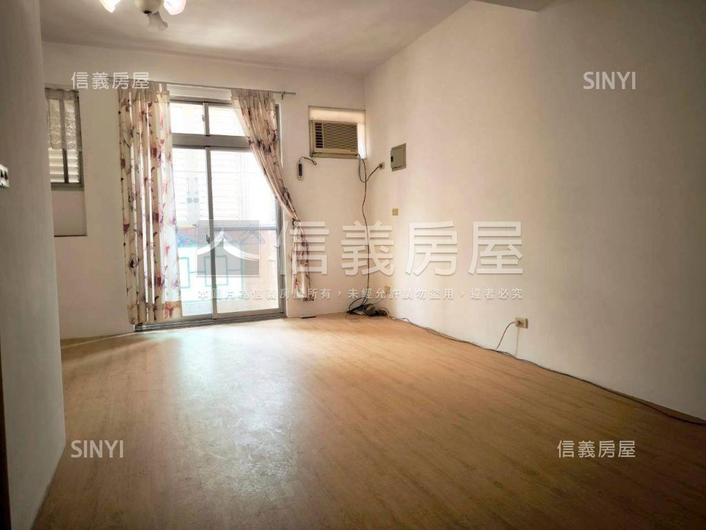 南勢８米路前庭院溫馨透天房屋室內格局與周邊環境