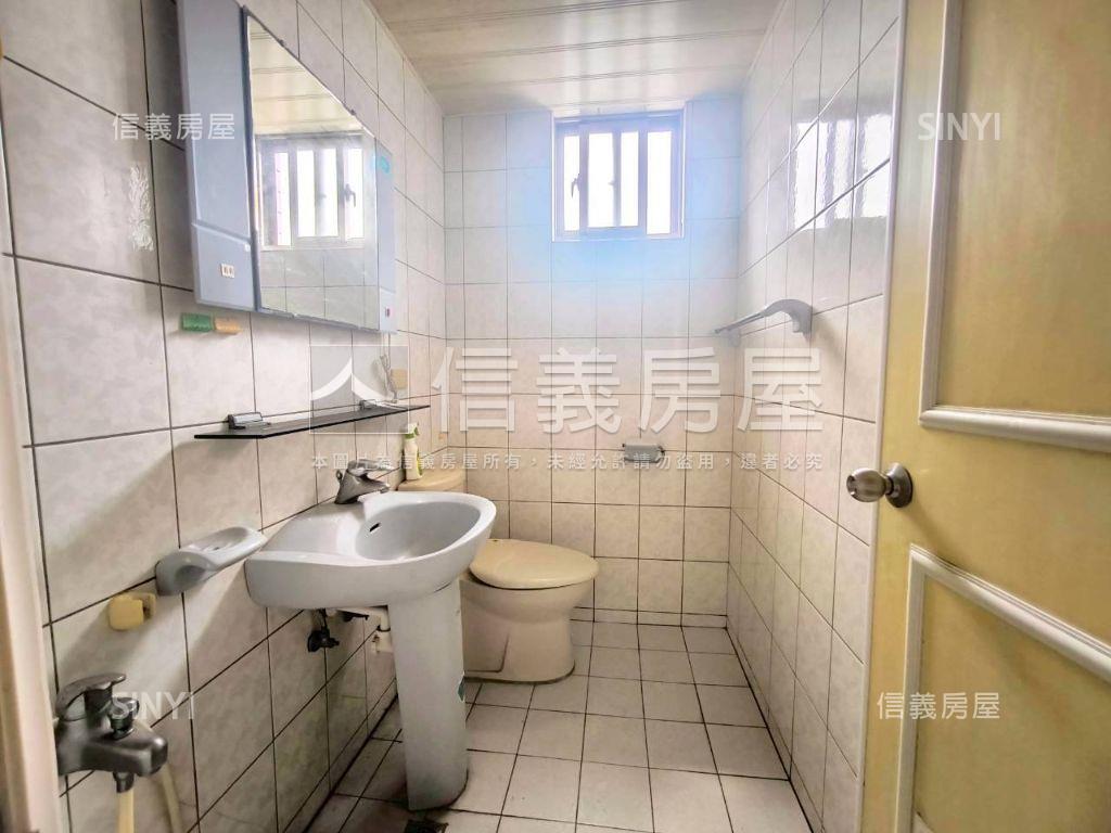 南勢８米路前庭院溫馨透天房屋室內格局與周邊環境