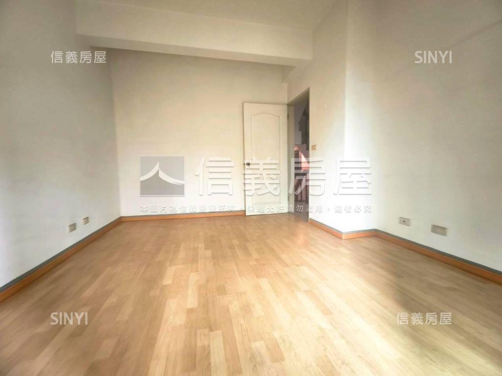 南勢８米路前庭院溫馨透天房屋室內格局與周邊環境