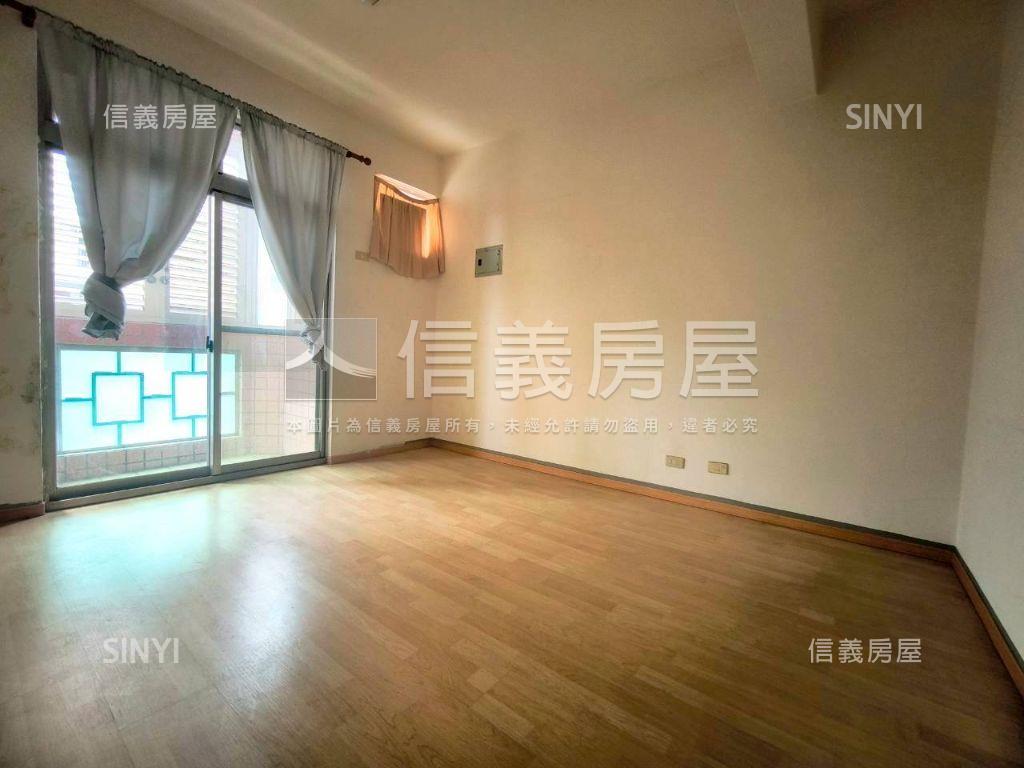 南勢８米路前庭院溫馨透天房屋室內格局與周邊環境