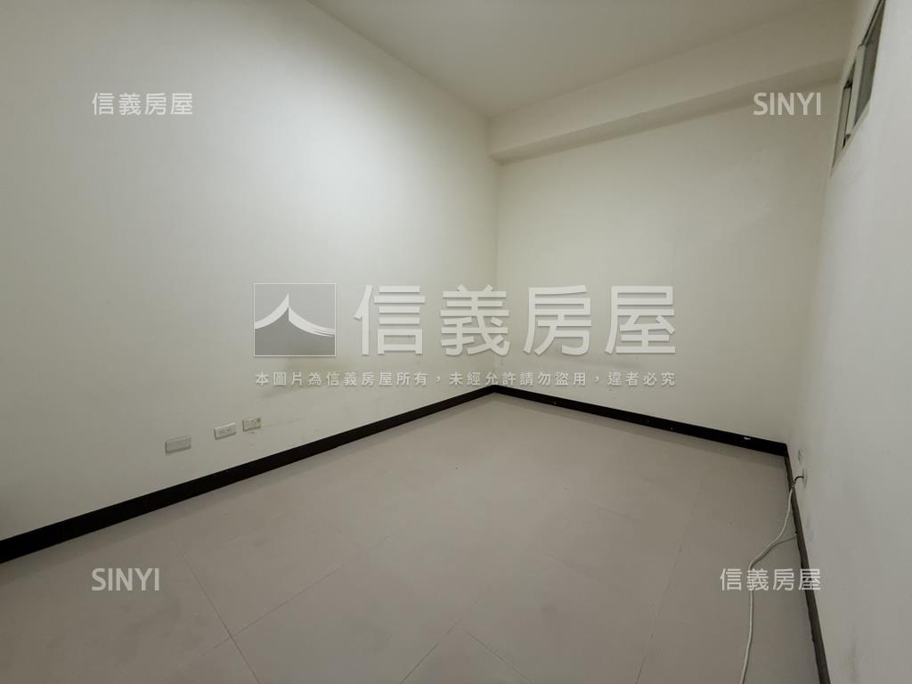 近火車站華廈大三房房屋室內格局與周邊環境