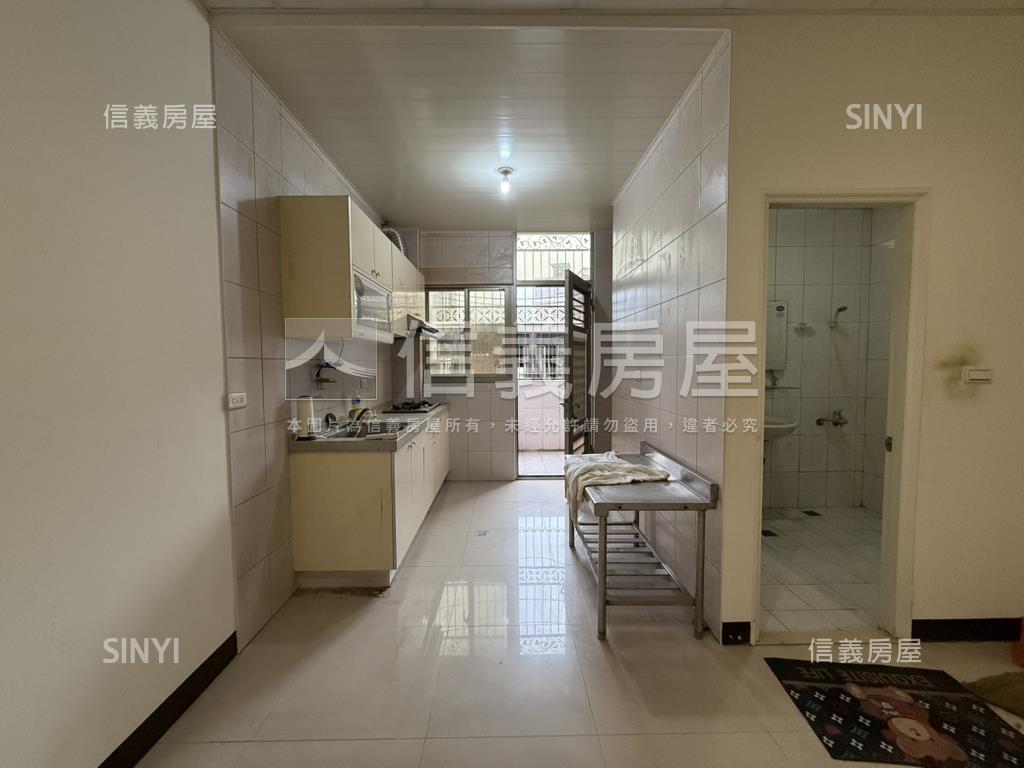 近火車站華廈大三房房屋室內格局與周邊環境