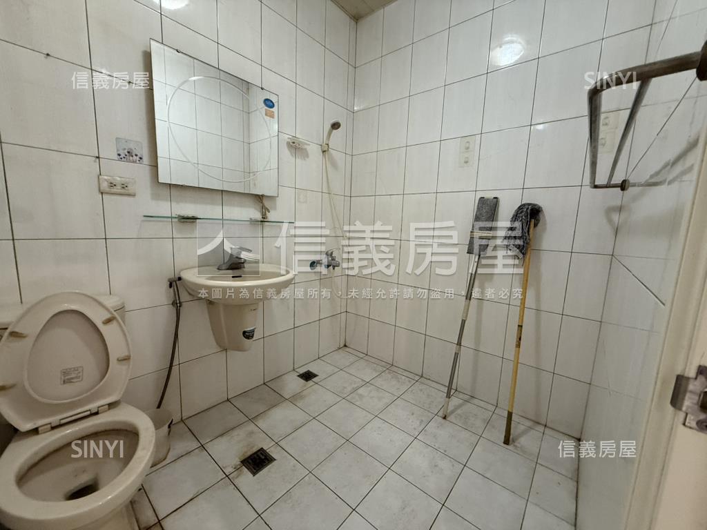 近火車站華廈大三房房屋室內格局與周邊環境