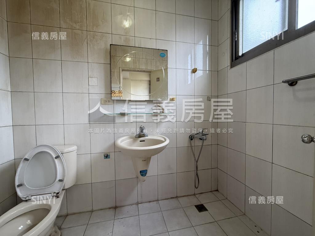 近火車站華廈大三房房屋室內格局與周邊環境