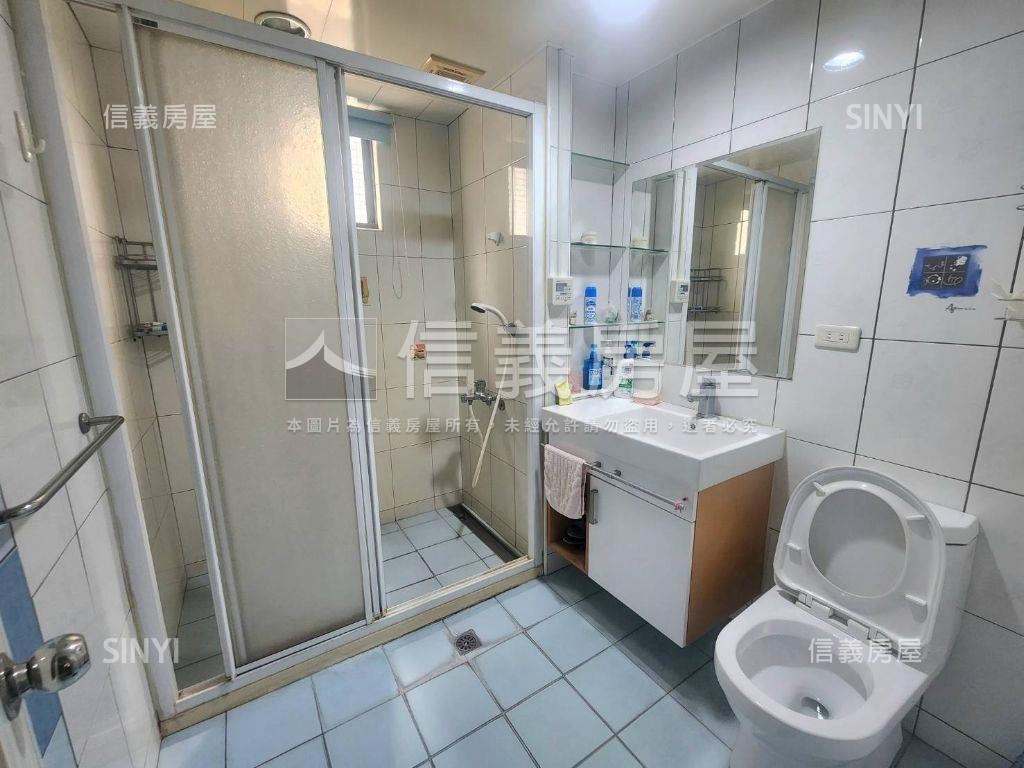 急售三峽ＭＲＴ朝南樓中樓房屋室內格局與周邊環境