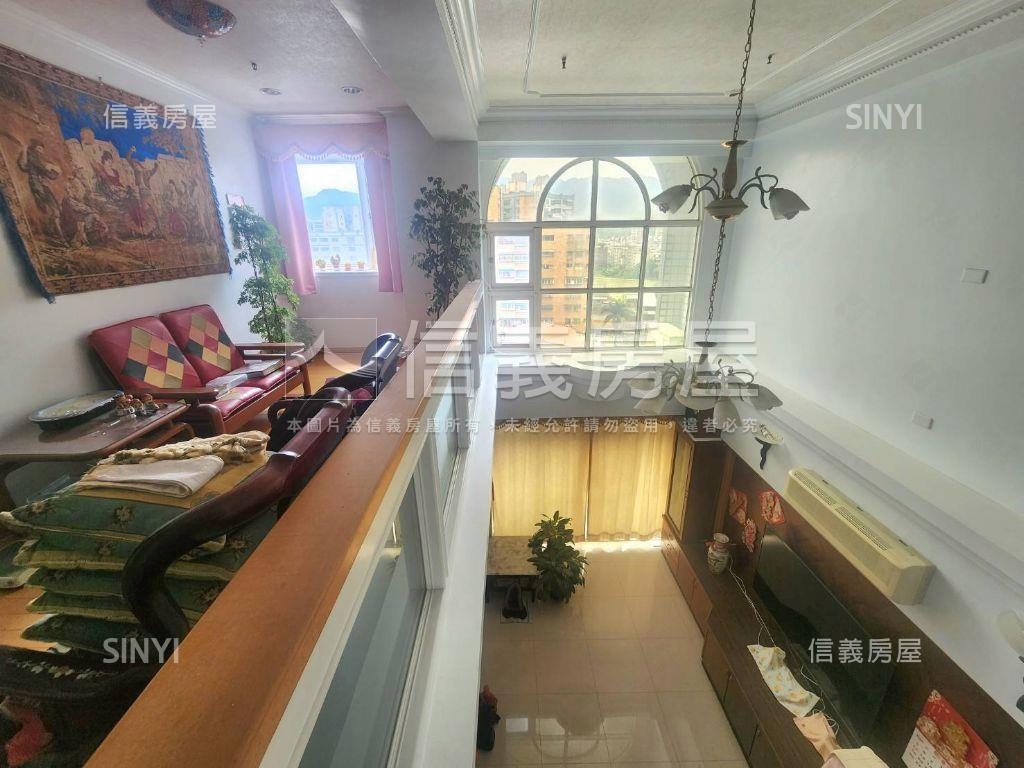 急售三峽ＭＲＴ朝南樓中樓房屋室內格局與周邊環境