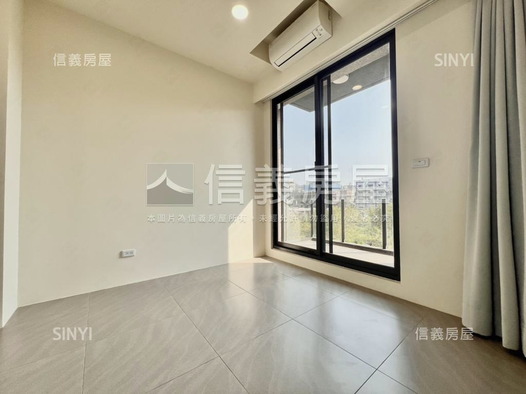 屋齡五年內朝南美透天房屋室內格局與周邊環境
