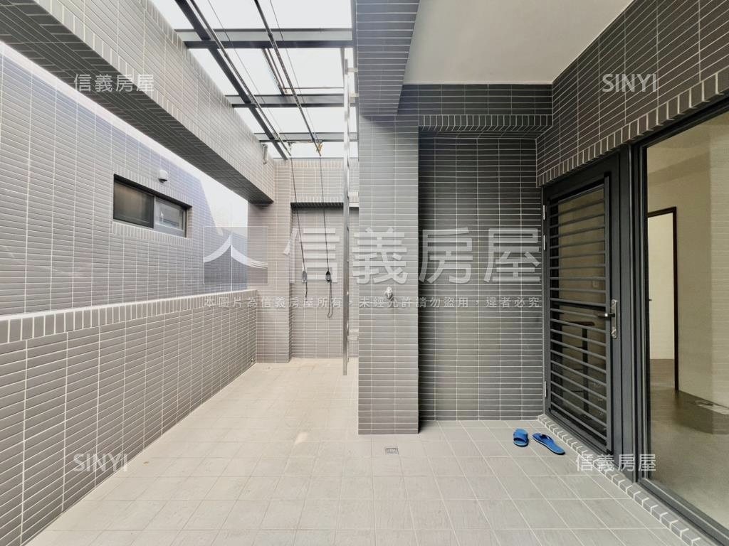 屋齡五年內朝南美透天房屋室內格局與周邊環境