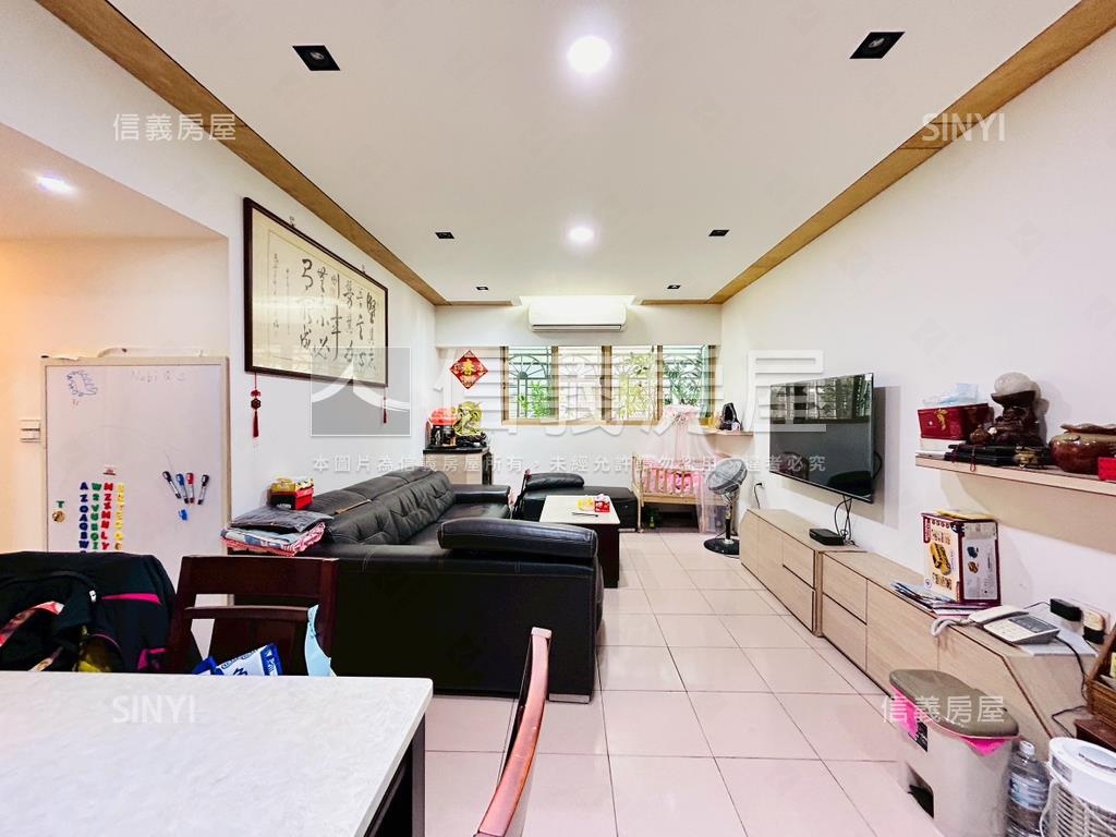 園中園精美三房房屋室內格局與周邊環境