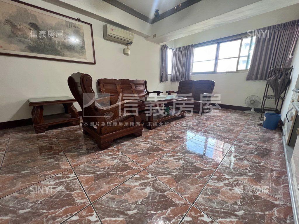 逢甲稀有電梯四房房屋室內格局與周邊環境