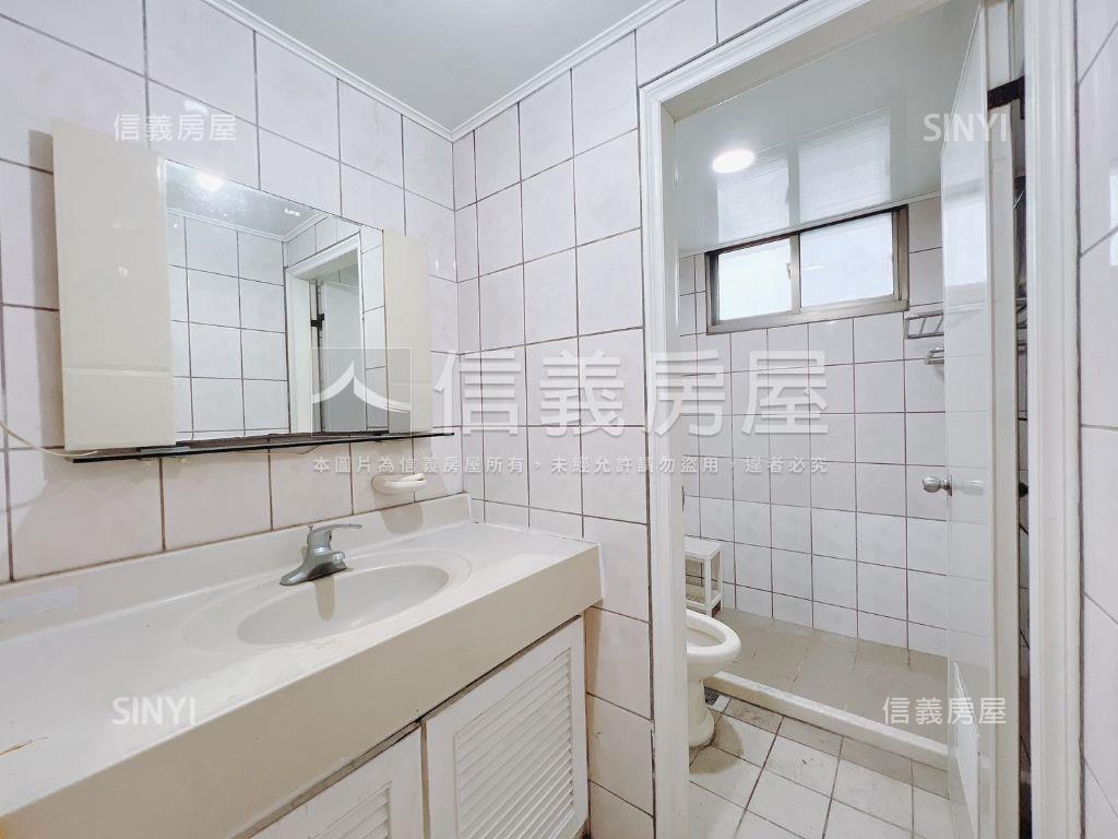 逢甲稀有電梯四房房屋室內格局與周邊環境