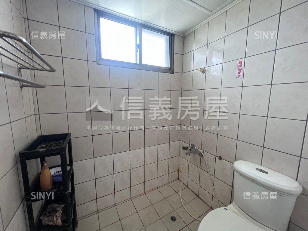 逢甲稀有電梯四房房屋室內格局與周邊環境