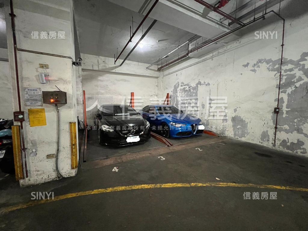 逢甲稀有電梯四房房屋室內格局與周邊環境