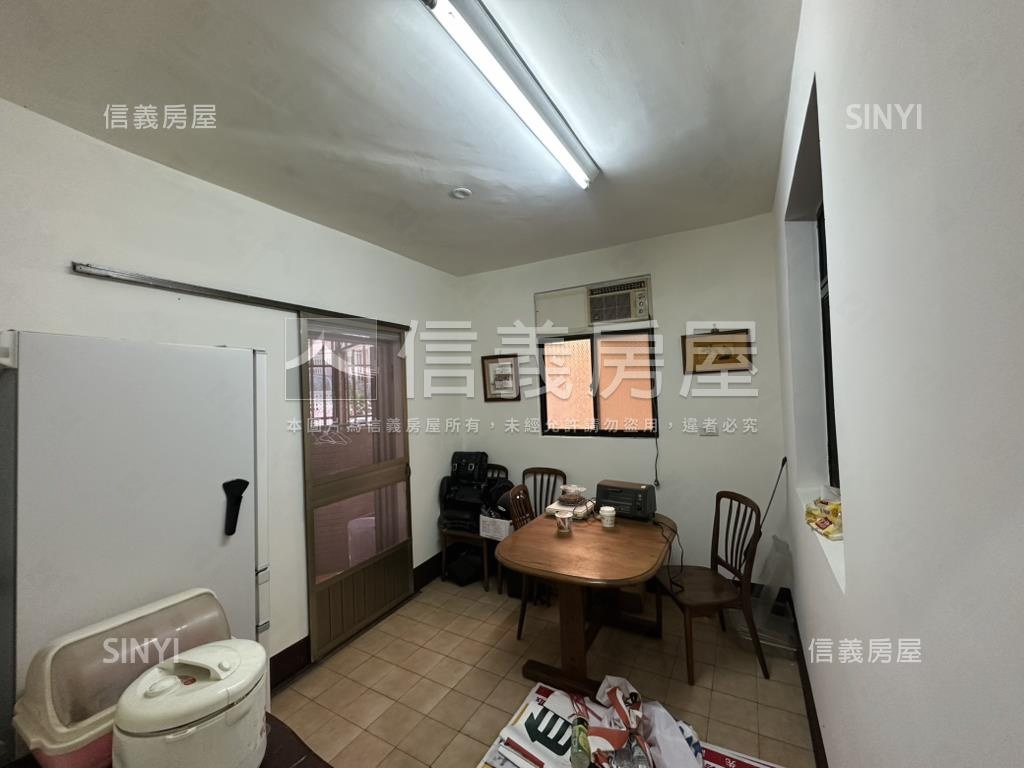 永安街靜巷．庭院車庫公寓房屋室內格局與周邊環境