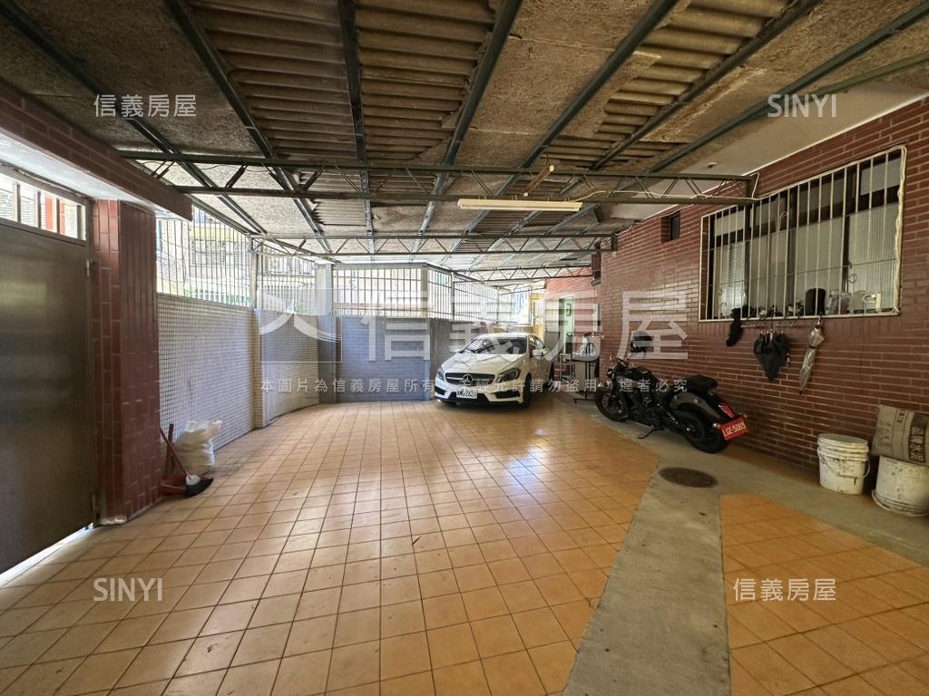 永安街靜巷．庭院車庫公寓房屋室內格局與周邊環境