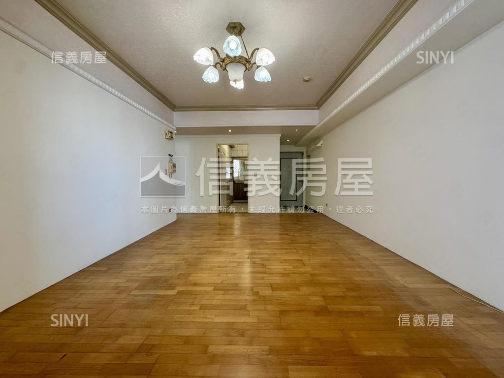 巨蛋全誠遠見麗景高樓三房房屋室內格局與周邊環境