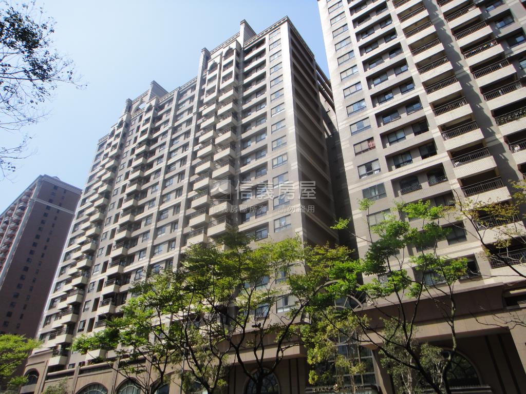 專任Ａ９未來市高樓４房房屋室內格局與周邊環境