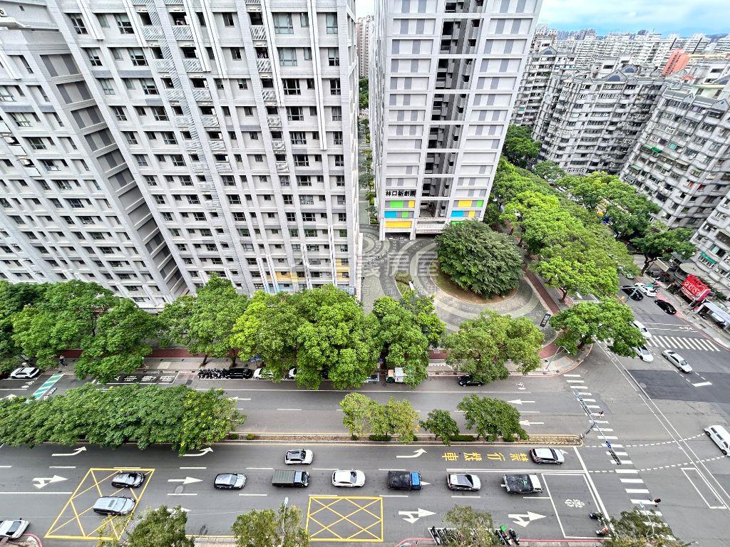 專任Ａ９未來市高樓４房房屋室內格局與周邊環境