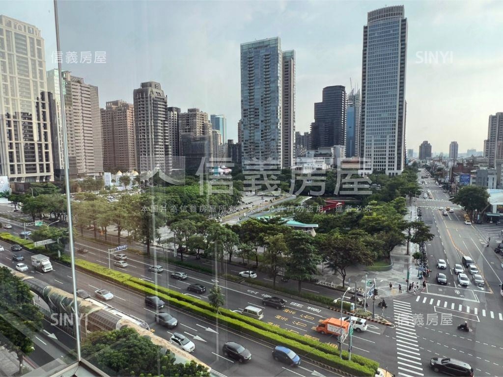 鄉林皇居看秋紅谷附雙平車房屋室內格局與周邊環境