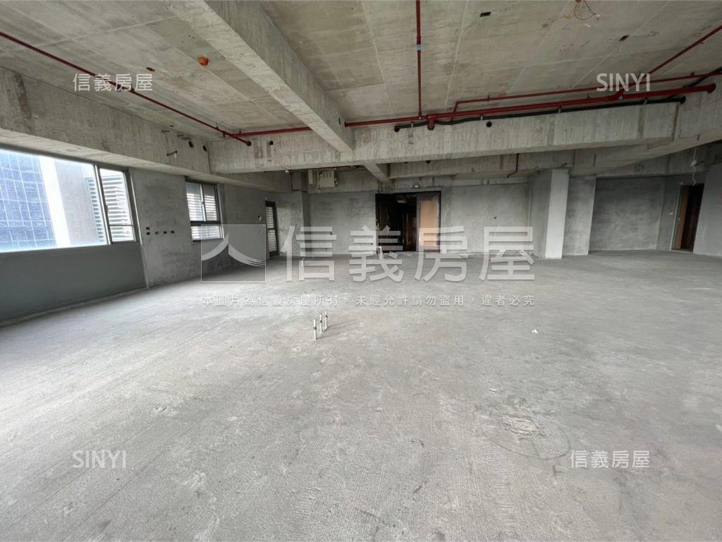 鄉林皇居看秋紅谷附雙平車房屋室內格局與周邊環境