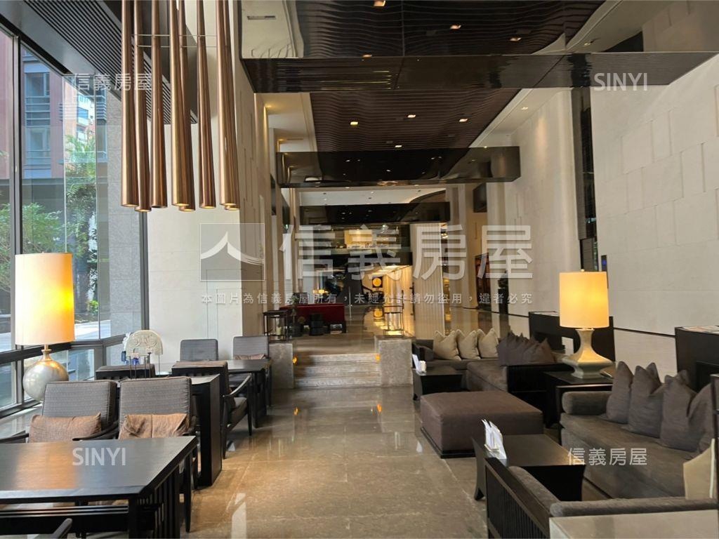 鄉林皇居看秋紅谷附雙平車房屋室內格局與周邊環境