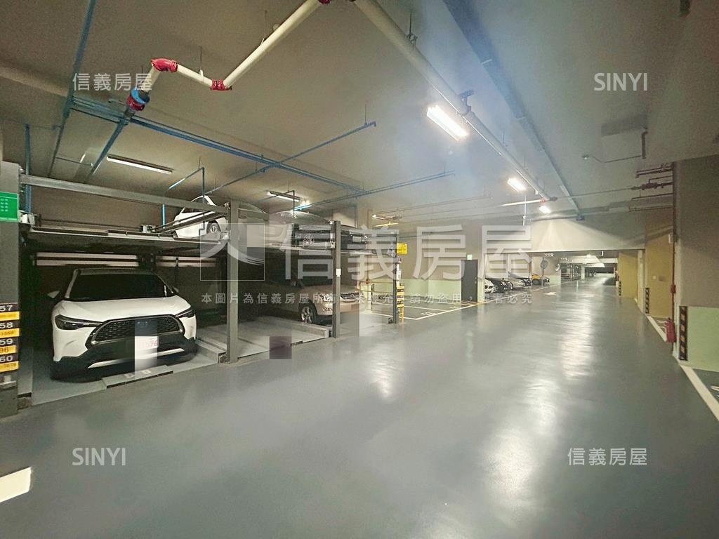 海洋都心１期車位房屋室內格局與周邊環境