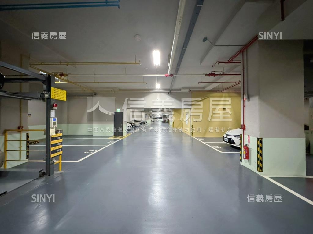 海洋都心１期車位房屋室內格局與周邊環境