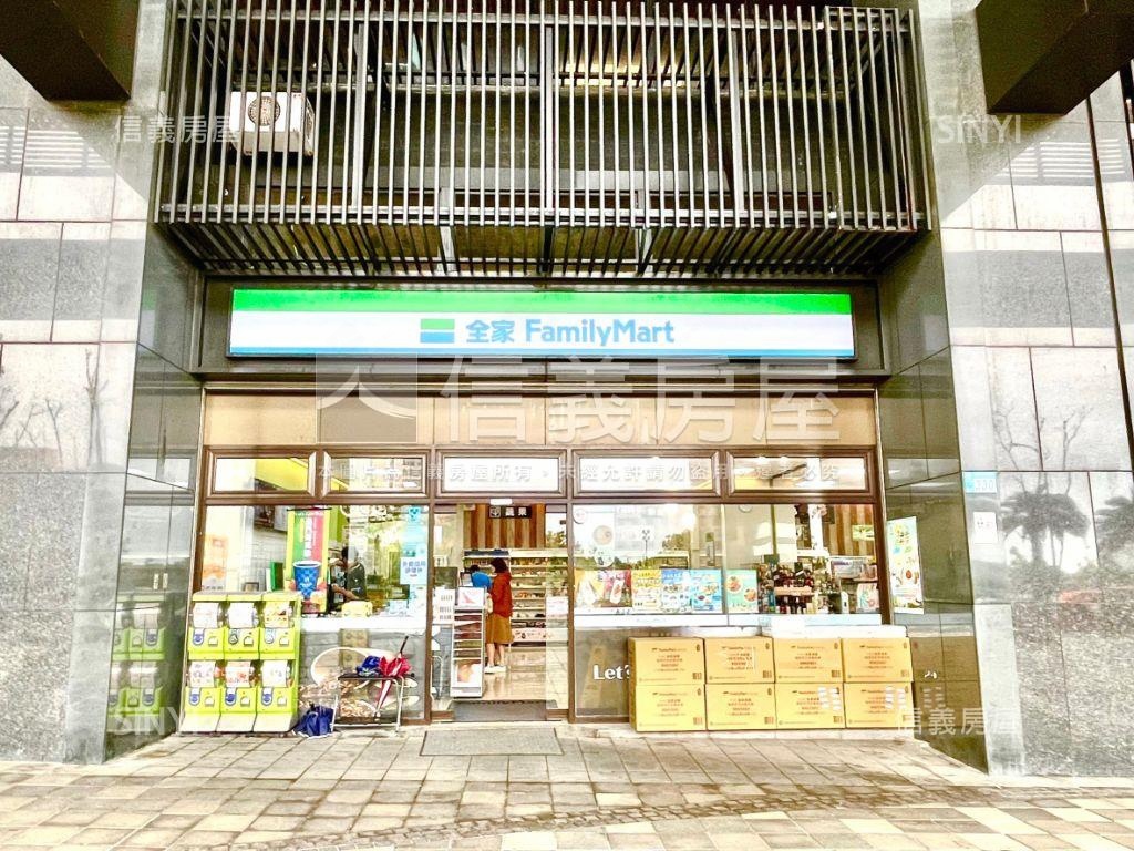 海洋都心１期車位房屋室內格局與周邊環境