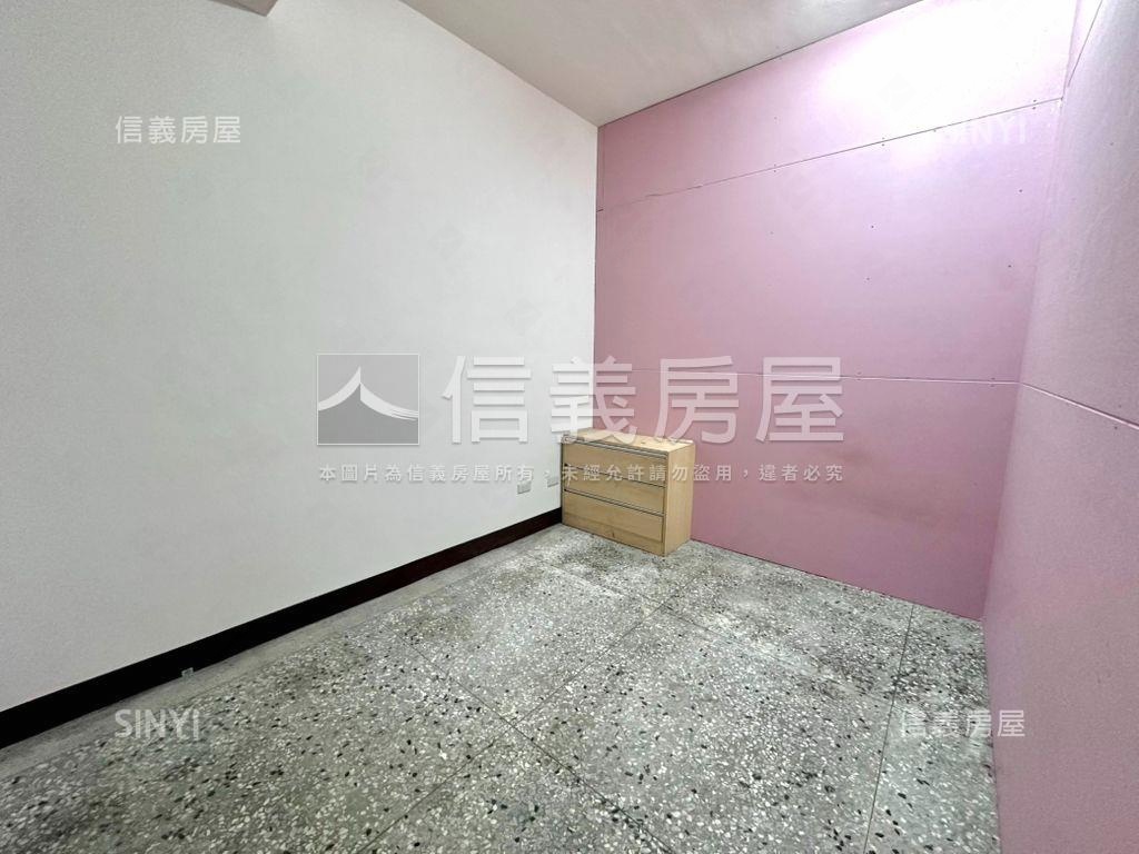 稀有近火車站商業用地房屋室內格局與周邊環境