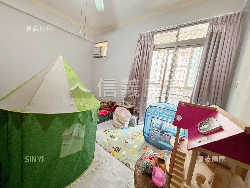 稀有！新光學區臨路透天房屋室內格局與周邊環境