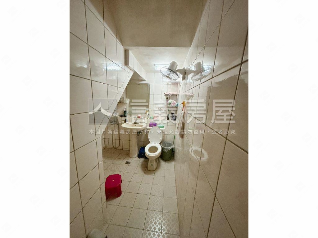 稀有！新光學區臨路透天房屋室內格局與周邊環境