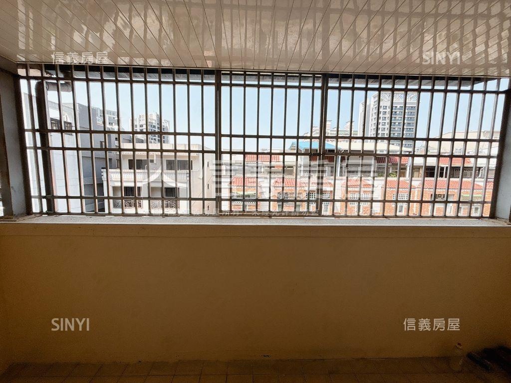 稀有！新光學區臨路透天房屋室內格局與周邊環境