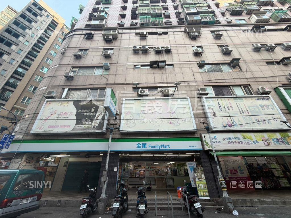 轉角店面魔術空間房屋室內格局與周邊環境