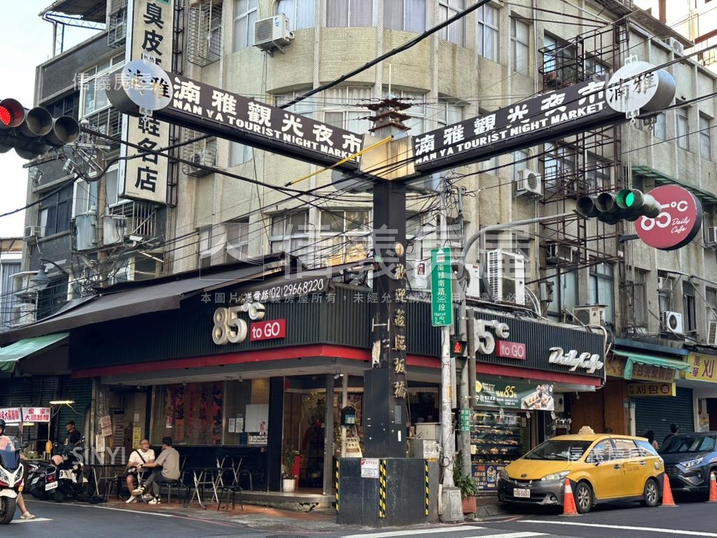 轉角店面魔術空間房屋室內格局與周邊環境