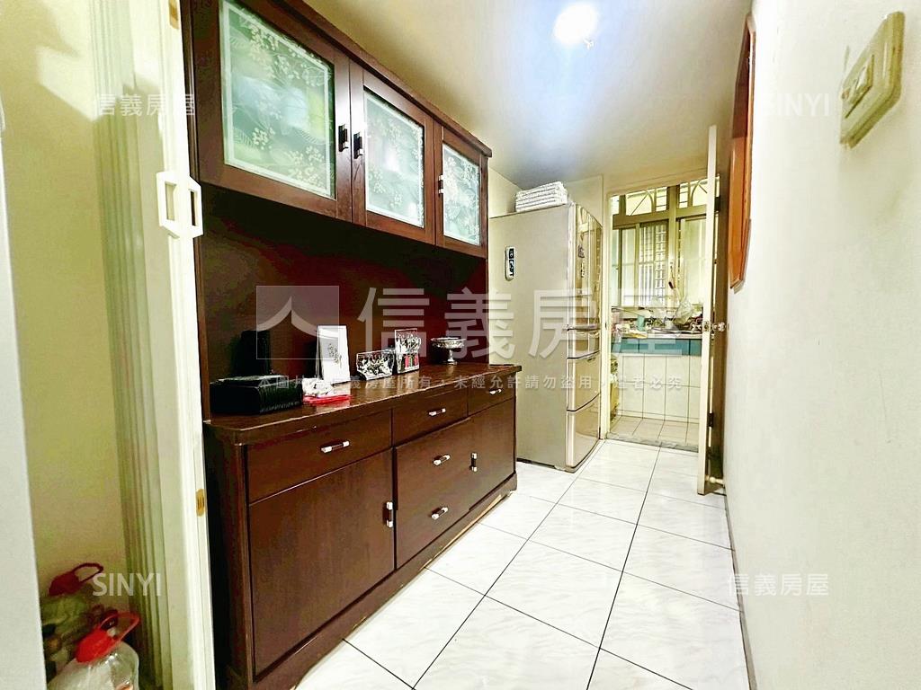 榮星◆邊間３房美寓２樓房屋室內格局與周邊環境