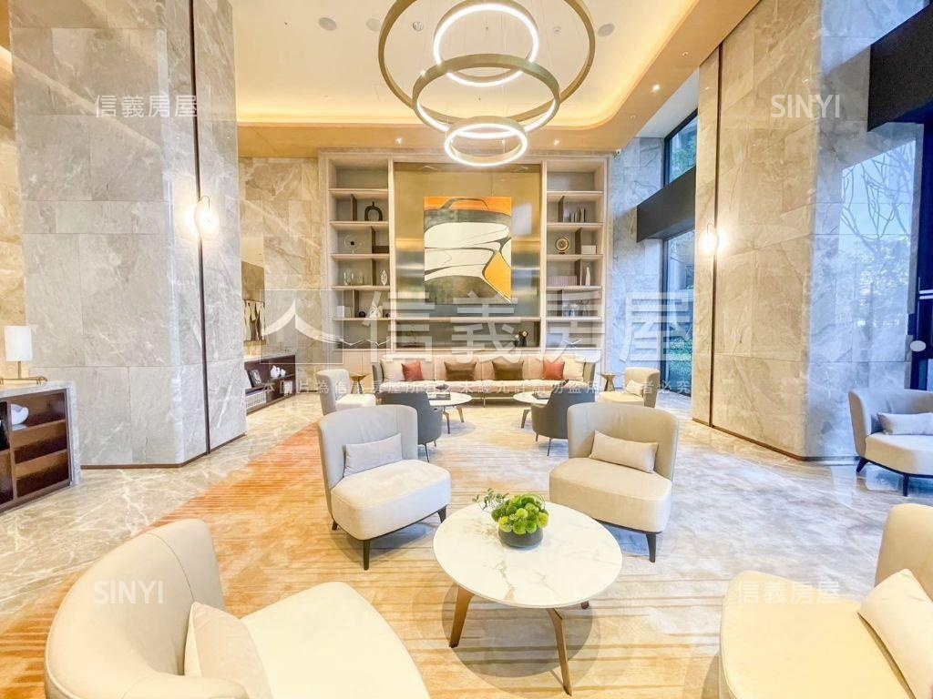 美術白天鵝高樓邊間平車房屋室內格局與周邊環境