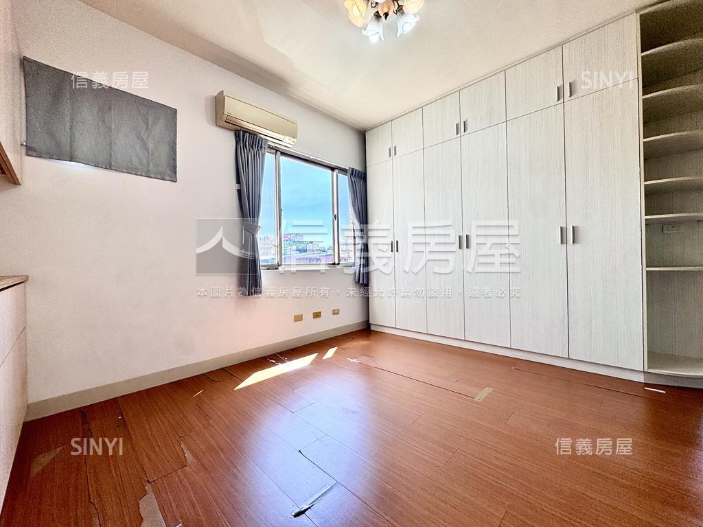 昌益帝景次頂樓三房雙車位房屋室內格局與周邊環境