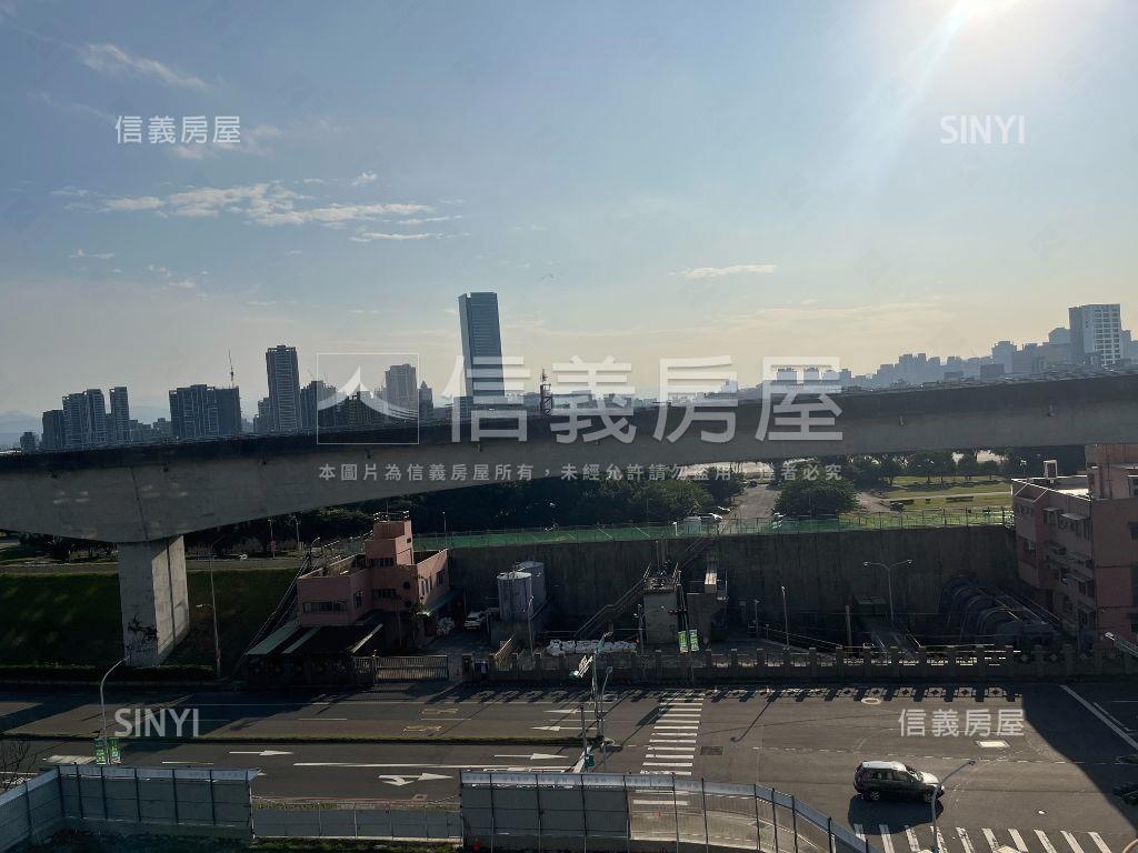 淳白質感三房車位房屋室內格局與周邊環境