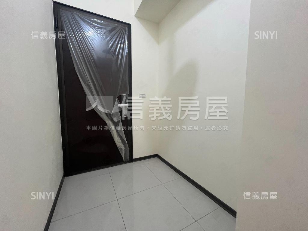 淳白質感三房車位房屋室內格局與周邊環境