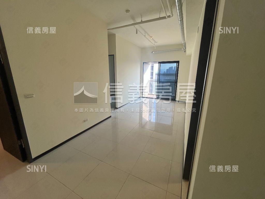 淳白質感三房車位房屋室內格局與周邊環境