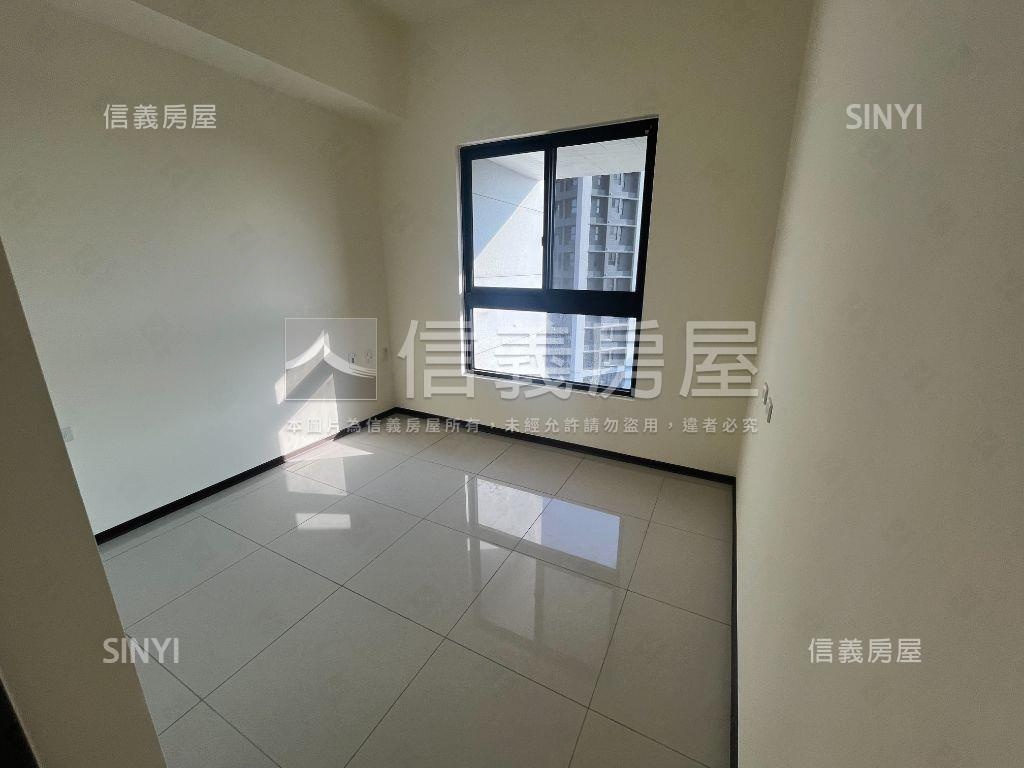 淳白質感三房車位房屋室內格局與周邊環境